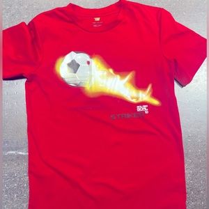 Tek Gear Short Sleeve Graphic T-Shirt size medium 10/12 soccer theme